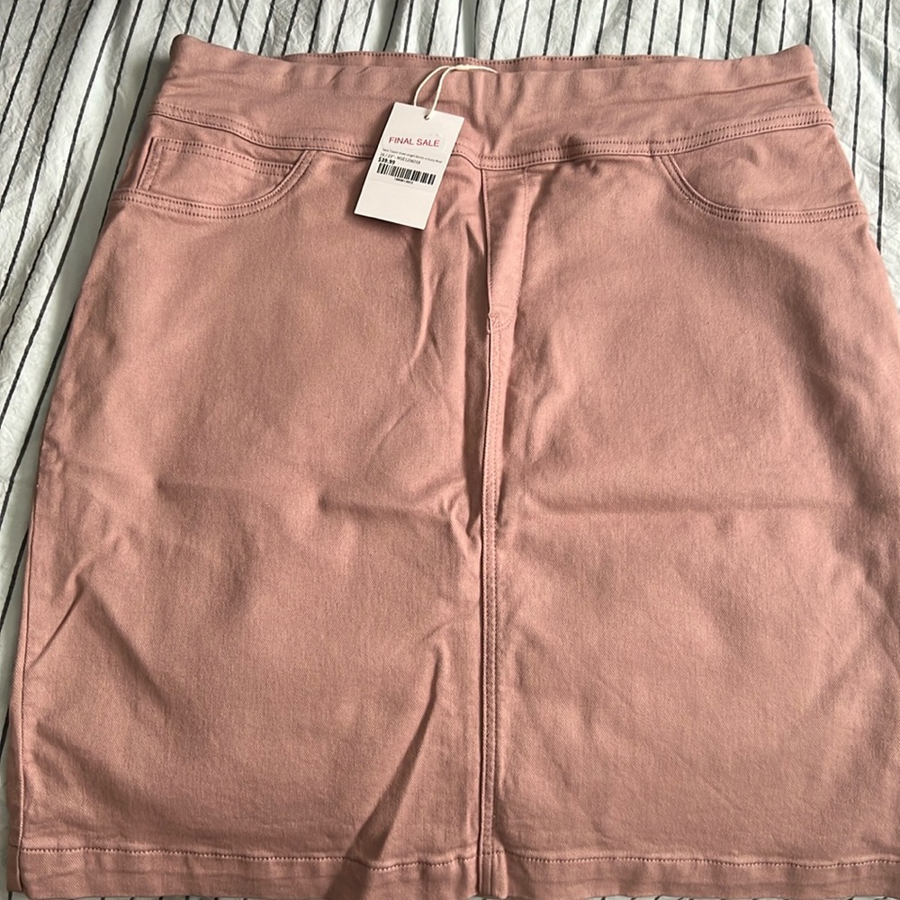 Main Street Exchange Skirt